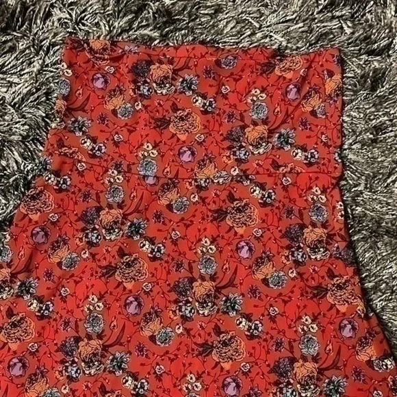 Floral LulaRoe skirt size S - Picture 3 of 5